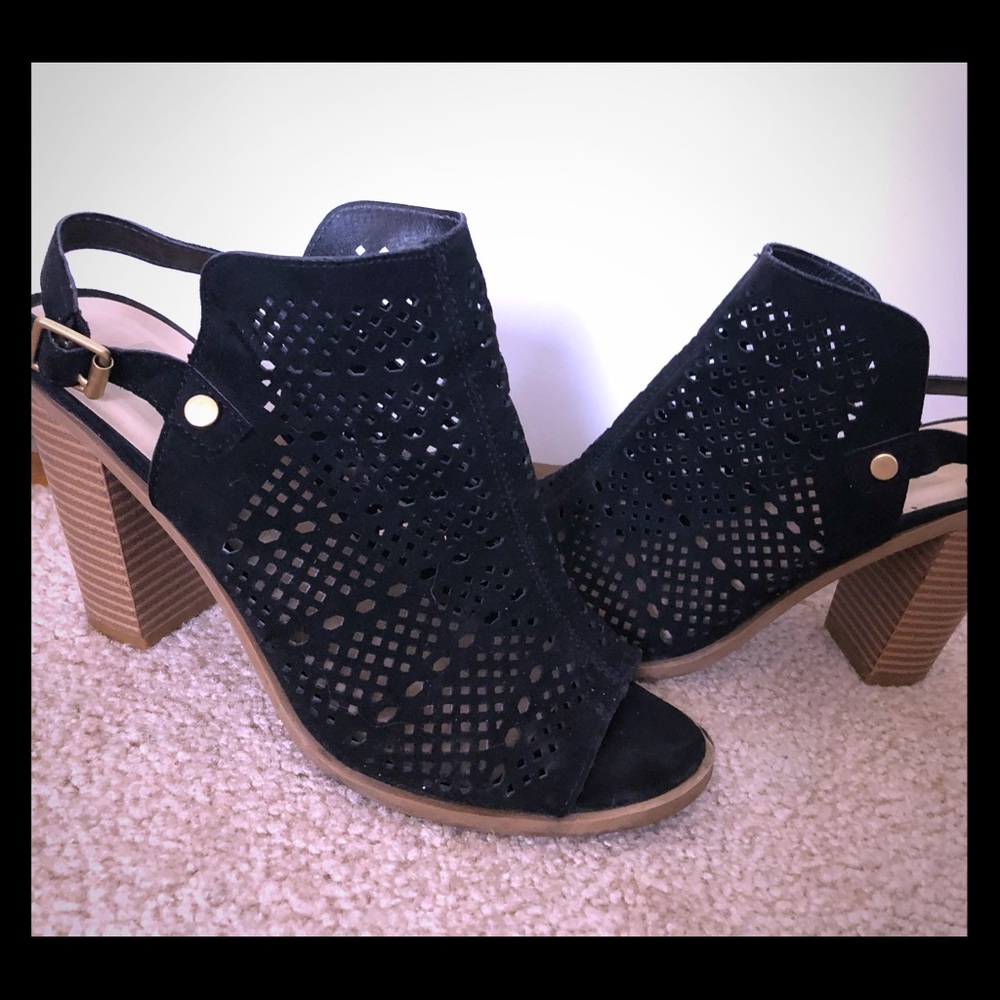 Cutout ankle booties